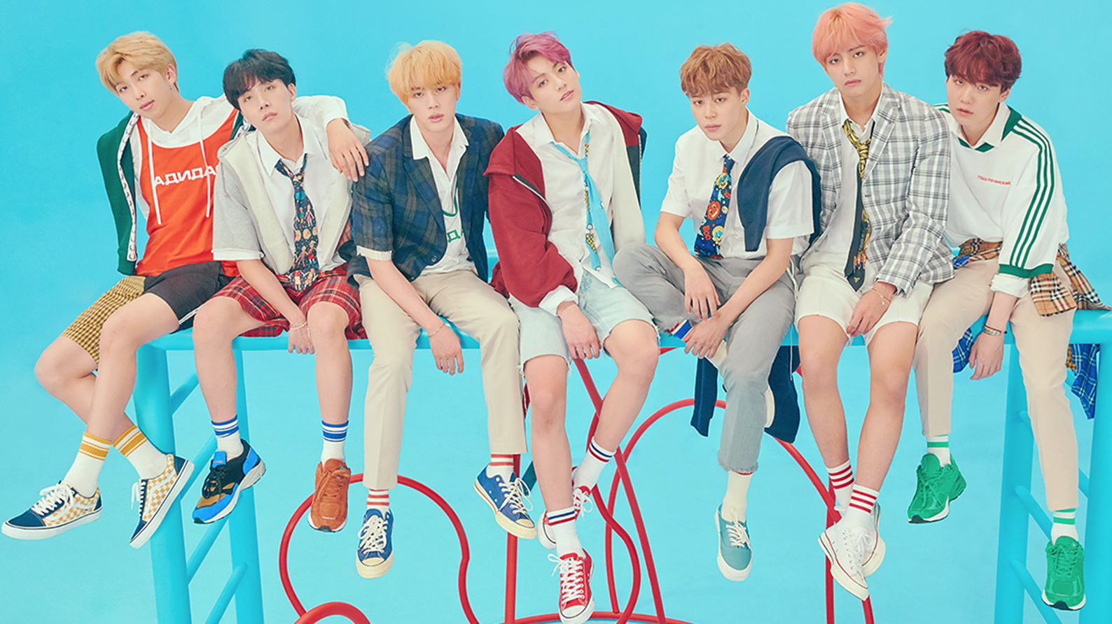 BTS has made history again and this time, it is huge. BTS has been nominated for top duo/group and top social artist at BBMAs.  Not to forget, last year, BTS won the TOP SOCIAL ARTIST at BBMAs. 