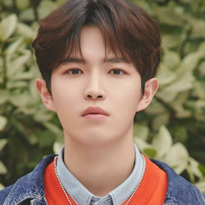 Kim Jae Hwan prepares to make his solo debut