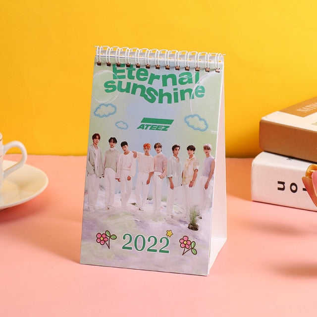 2022 KPOP Bangtan Boys  Seventeen Straykids Ateez Aespa Calendar Student Gifts