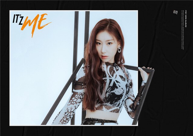 ITZY Kpop WANNABE Posters Korean Singers White Coated Paper Prints Clear Image Home Decoration wall stickers