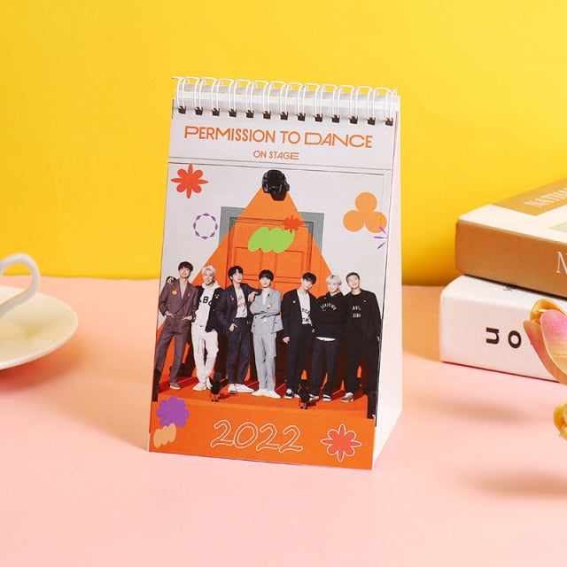 KPOP Bangtan Boys 2022 nct seventeen straykids ateez aespa desk calendar Cosplay gift JIMIN JK SUGA fan collection